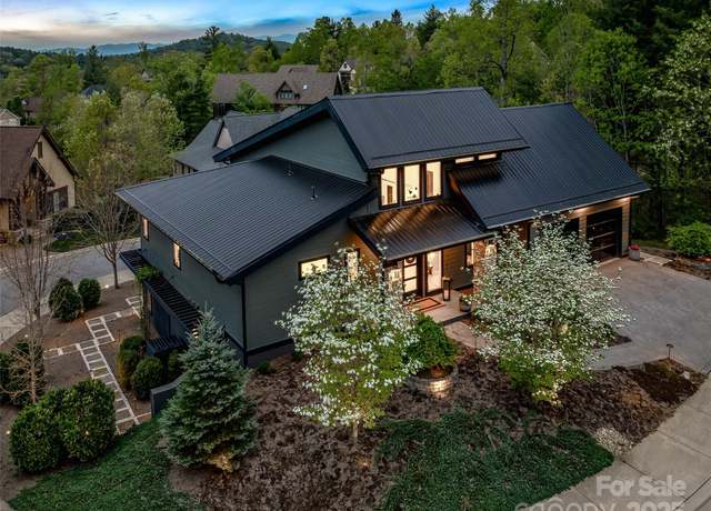 Property at 11 Bayonne Trl, Asheville, NC 28804, 3 beds, 2.5 baths