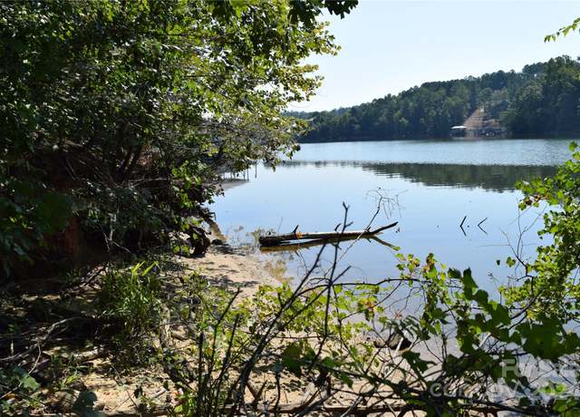 Property at 5070 E Harbor View Dr, Granite Falls, NC 28630