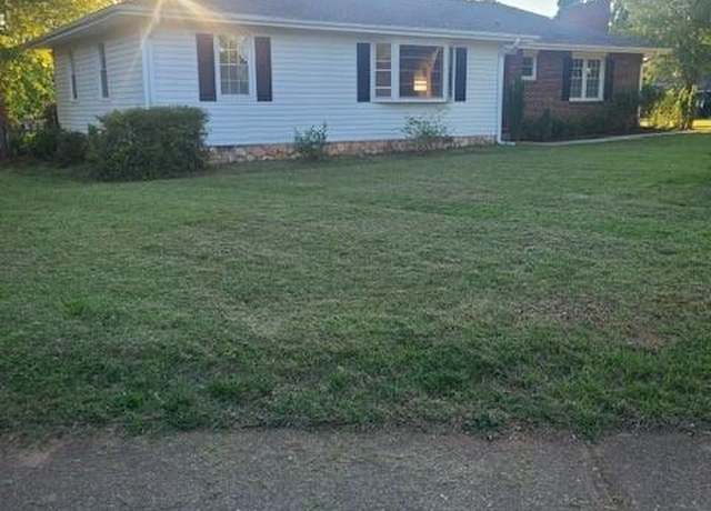 Property at 520 Lucerne Dr, Spartanburg, SC 29302, 3 beds, 2 baths