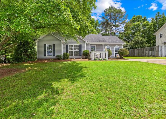 Property at 2490 Hawk Ridge Dr, Gastonia, NC 28056, 3 beds, 2 baths