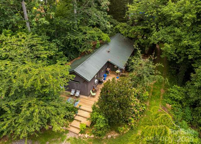 Property at 17 & 19 Mcgee Hill Rd, Fairview, NC 28730, 4 beds, 3 baths