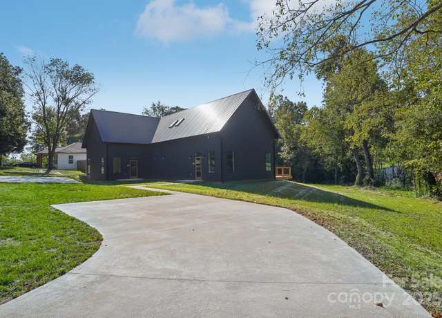 Property at 122 Laura Rd Unit A, Mooresville, NC 28117, 2 beds, 2 baths