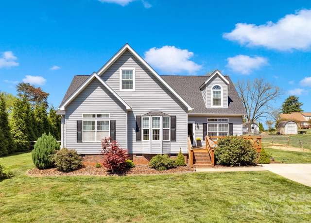 Property at 126 Top Flite Dr, Statesville, NC 28677, 4 beds, 3 baths