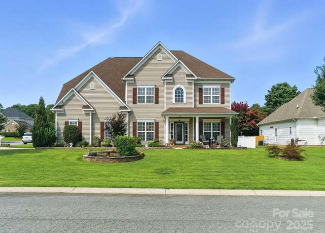 Property at 103 Doyle Farm Ln, Mooresville, NC 28115, 4 beds, 2.5 baths