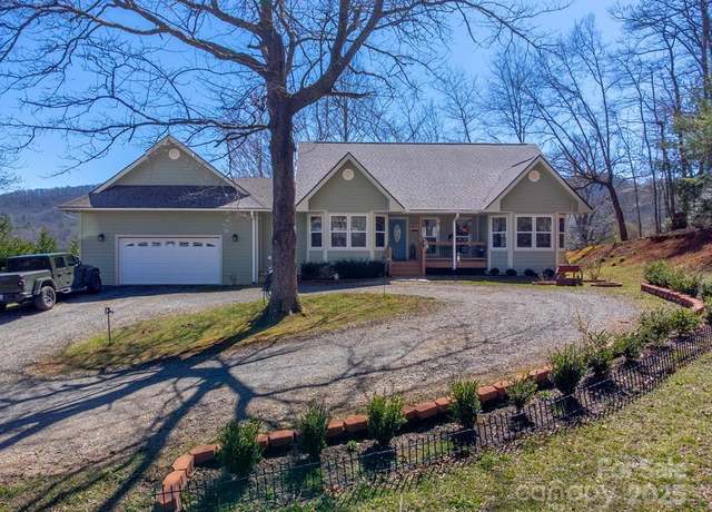 Property at 155 Bluebird Cv, Franklin, NC 28734, 3 beds, 2 baths