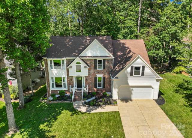 Property at 12602 Angel Oak Dr, Huntersville, NC 28078, 5 beds, 2.5 baths