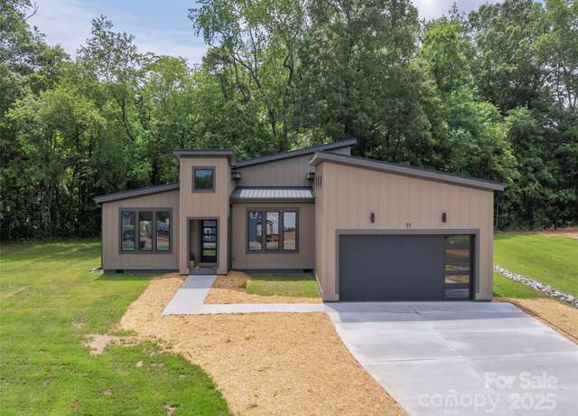 Property at 71 Scott Meadows Dr, Asheville, NC 28806, 3 beds, 2 baths