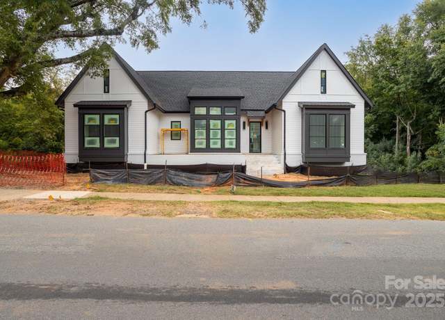 Property at 419 South St #32, Davidson, NC 28036, 4 beds, 5 baths