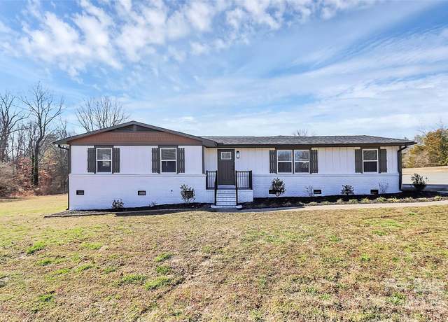 Property at 2159 Greenleaf Rd, Clover, SC 29710, 4 beds, 3 baths