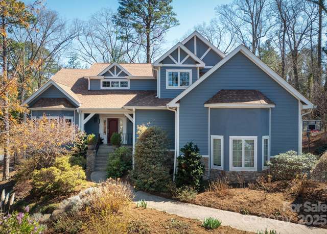 Property at 154 Lakeshore Dr, Asheville, NC 28804, 5 beds, 4.5 baths