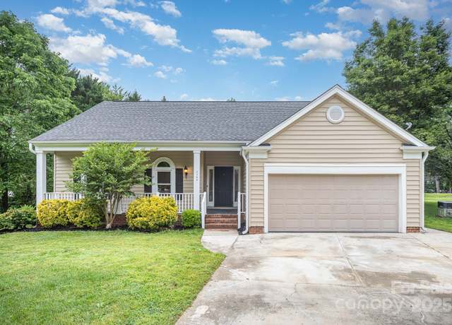 Property at 7106 Kinsmore Ln, Charlotte, NC 28269, 3 beds, 2 baths