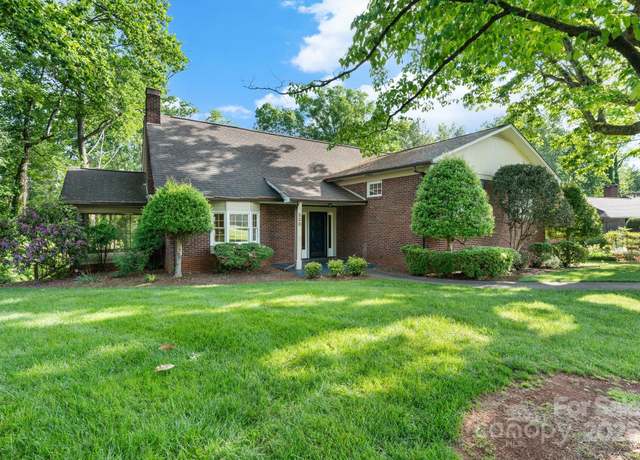 Property at 220 West Park Dr, Morganton, NC 28655, 4 beds, 3 baths