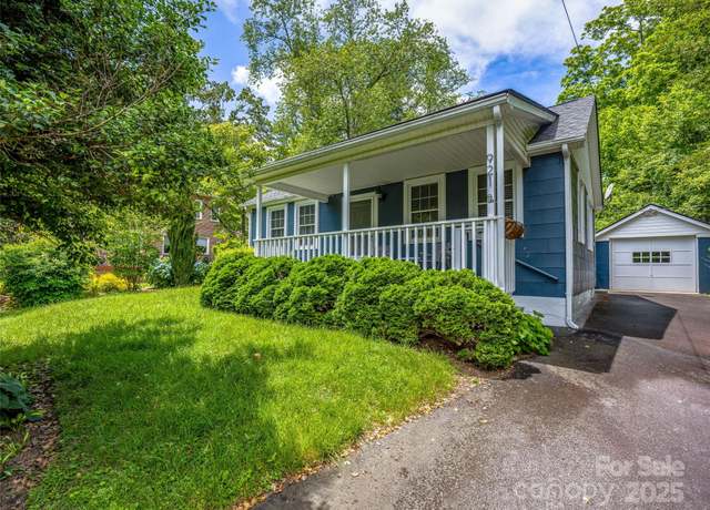 Property at 921 Cherokee Dr, Hendersonville, NC 28739, 2 beds, 1 bath