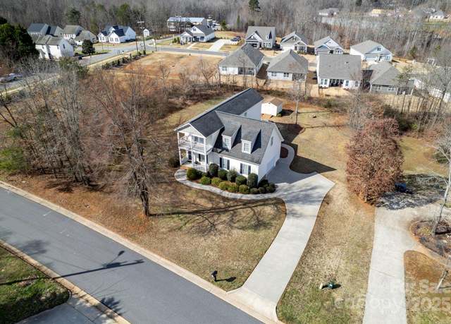 Property at 662 Georgie St, Troutman, NC 28166, 4 beds, 3 baths