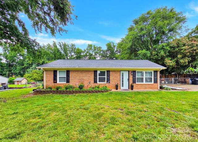 Property at 4108 Mellon Rd, Matthews, NC 28104, 3 beds, 2 baths