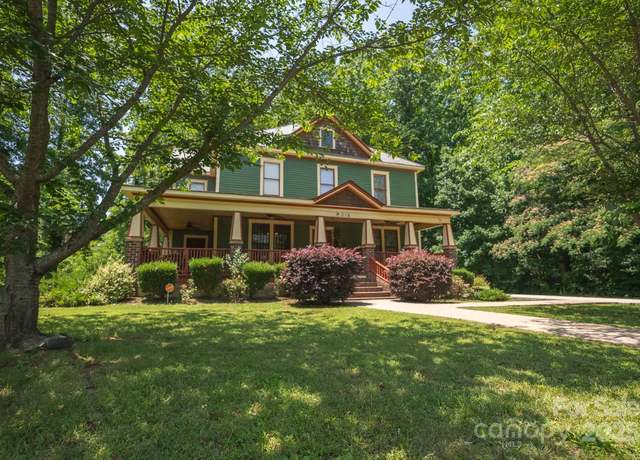 Property at 215 W Eastway Drive Dr, Charlotte, NC 28213, 5 beds, 3 baths
