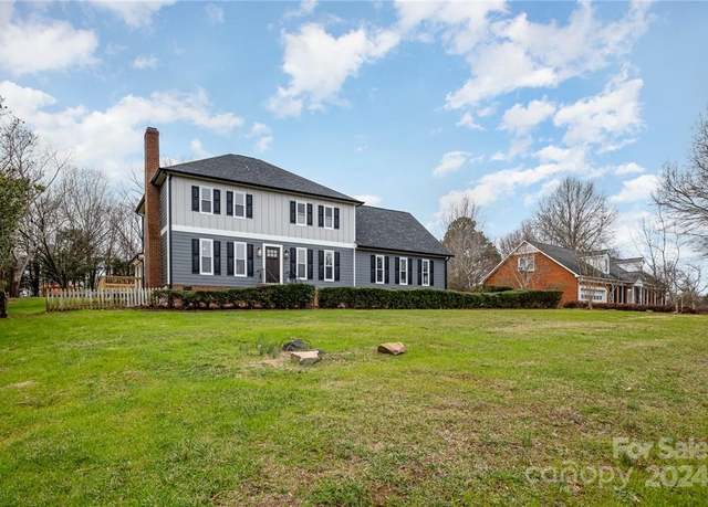 Property at 8823 Dartmoor Pl, Mint Hill, NC 28227, 4 beds, 3 baths