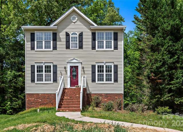 Property at 165 Powers Point Ct, Winston Salem, NC 27106, 3 beds, 2.5 baths