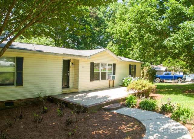 Property at 155 Springdale Acres Dr, Mooresville, NC 28115, 3 beds, 2 baths