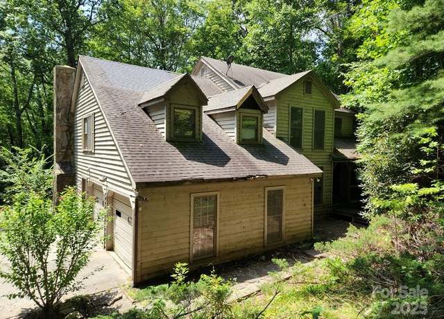Property at 2129 Black Oak Dr, Sapphire, NC 28774, 4 beds, 3 baths