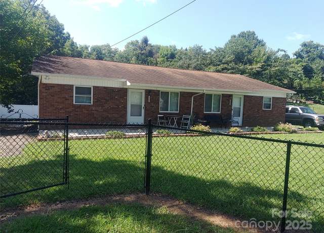 Property at 1755 2nd Ave NW, Hickory, NC 28601, 4 beds, 2 baths