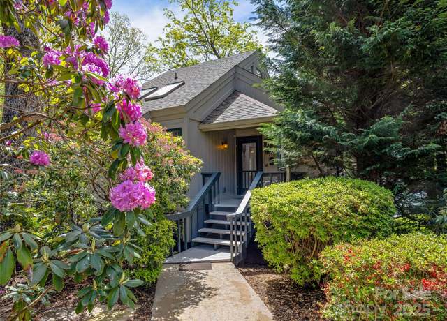 Property at 21 Toxaway Pt, Lake Toxaway, NC 28747, 2 beds, 2 baths