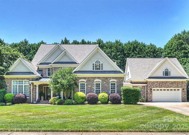 Property at 119 Pin Oak Ln, Mooresville, NC 28117, 5 beds, 4.5 baths