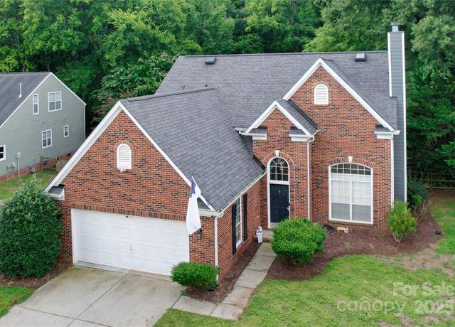 Property at 14232 Misty Brook Ln, Charlotte, NC 28273, 3 beds, 2.5 baths