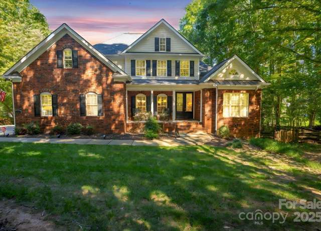 Property at 128 Archbell Point Ln, Mooresville, NC 28117, 4 beds, 3.5 baths