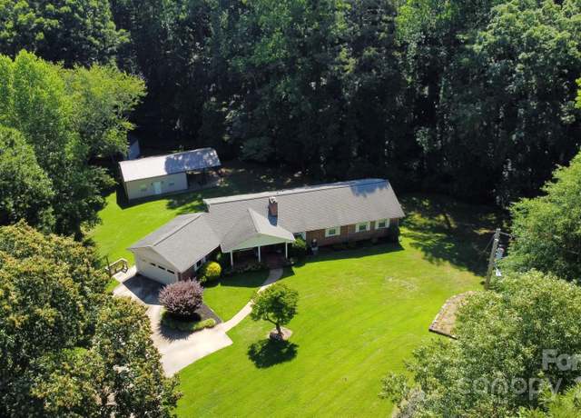 Property at 183 Creekside Dr, Forest City, NC 28043, 4 beds, 3.5 baths