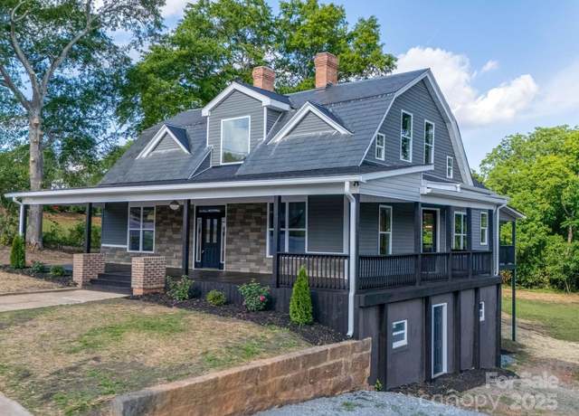 Property at 217 S Green St, Wadesboro, NC 28170, 5 beds, 3 baths
