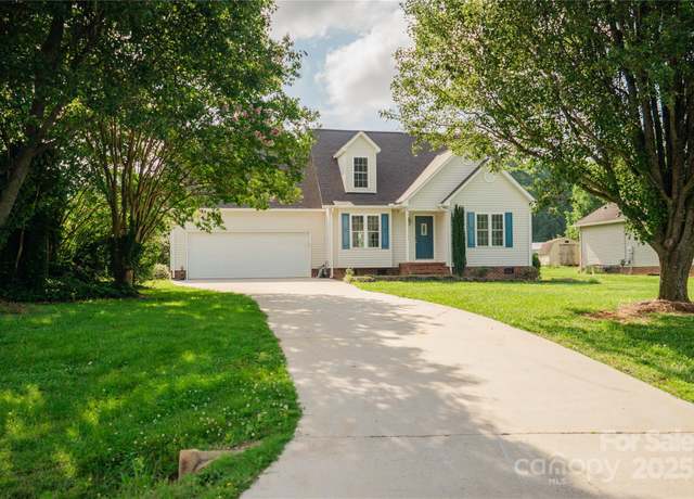 Property at 1083 Elljoy Ln, Salisbury, NC 28146, 3 beds, 2.5 baths