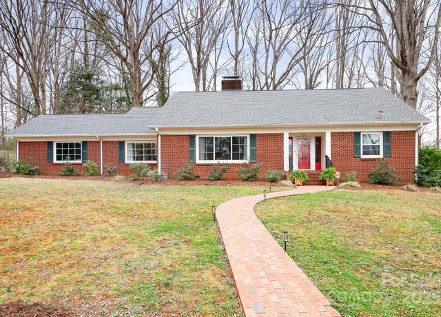Property at 329 N Oakwood Dr, Statesville, NC 28677, 3 beds, 3 baths