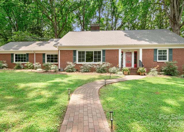 Property at 329 N Oakwood Dr, Statesville, NC 28677, 3 beds, 3 baths