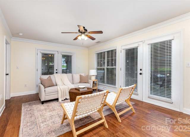 Property at 1136 W 1st St, Charlotte, NC 28202, 2 beds, 2 baths