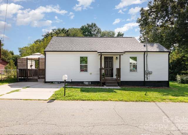 Property at 708 N Buckoak St, Stanley, NC 28164, 2 beds, 1 bath