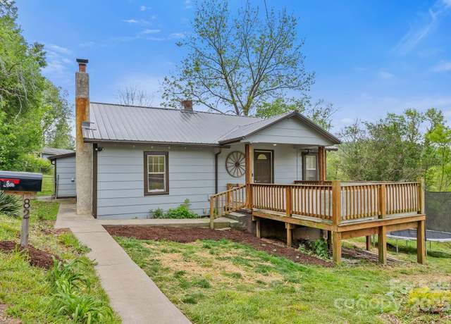 Property at 82 Lincoln Park Rd, Burnsville, NC 28714, 2 beds, 1.5 baths