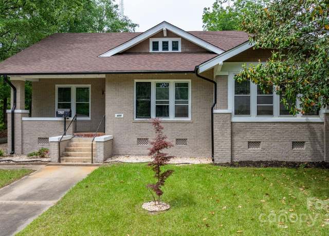 Property at 425 1st Ave SE, Hickory, NC 28602, 3 beds, 1.5 baths