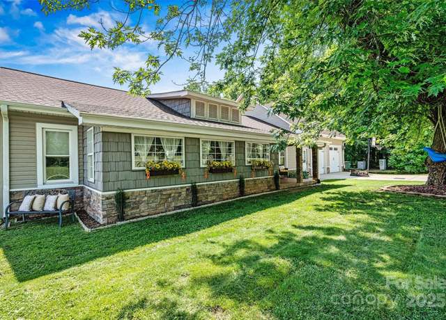Property at 454 N Eastway Dr, Troutman, NC 28166, 3 beds, 2.5 baths