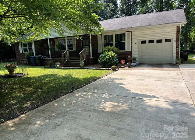 Property at 7345 Milan Dr, Huntersville, NC 28078, 3 beds, 2 baths