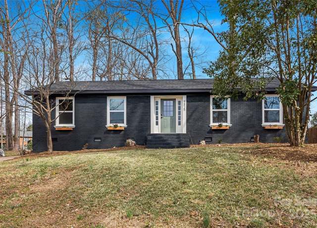 Property at 5825 Ruth Dr, Charlotte, NC 28215, 3 beds, 2 baths