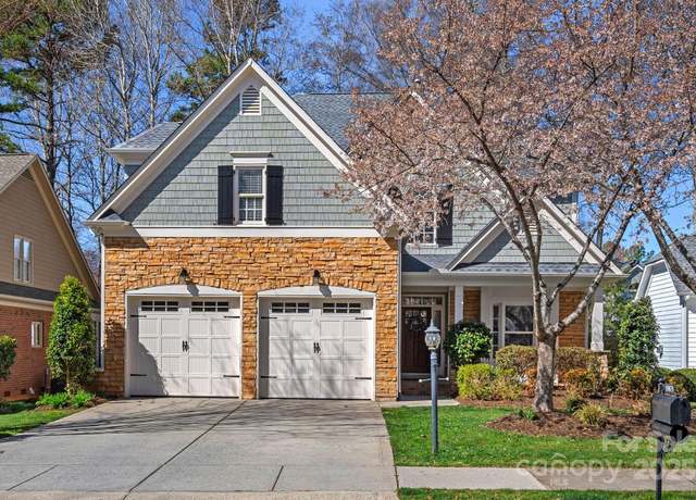Property at 19679 Wooden Tee Dr, Davidson, NC 28036, 4 beds, 3 baths