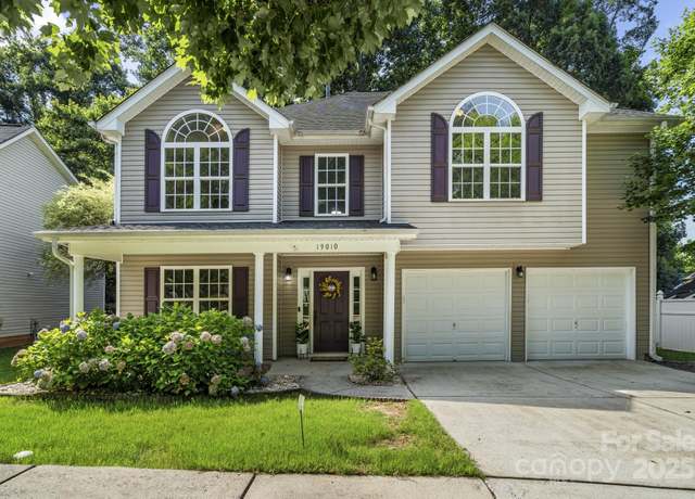 Property at 19010 Oakhurst Blvd, Cornelius, NC 28031, 4 beds, 2.5 baths