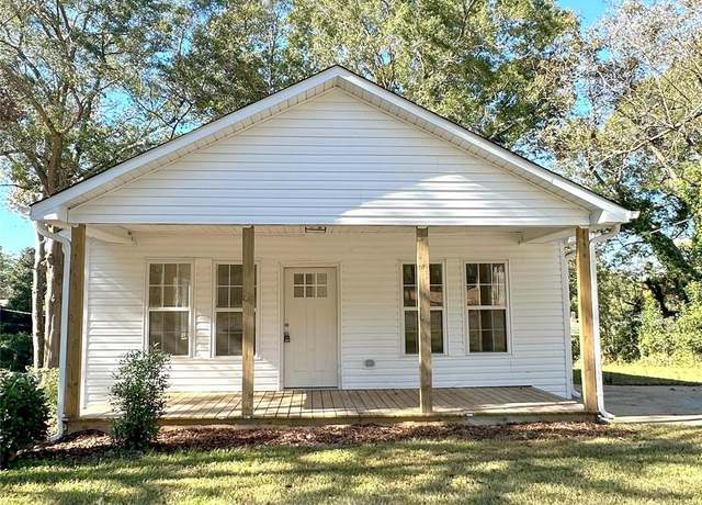 Property at 112 Maple St, Shelby, NC 28150, 2 beds, 1 bath