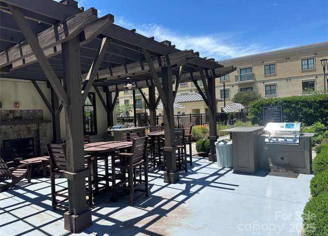 Property at 721 Governor Morrison St, Charlotte, NC 28211, 1 bed, 1 bath