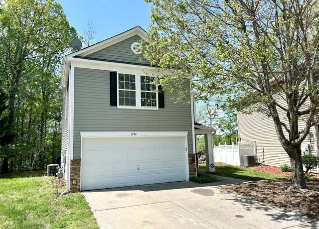Property at 2752 Bramble Ridge Ct, Charlotte, NC 28215, 3 beds, 2.5 baths
