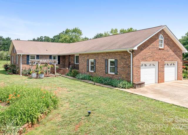 Property at 4026 Biggerstaff Rd, Maiden, NC 28650, 3 beds, 2.5 baths
