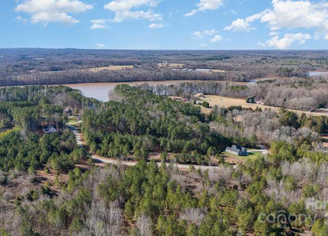 Property at 1283 Sunset Pointe Dr, Salisbury, NC 28146