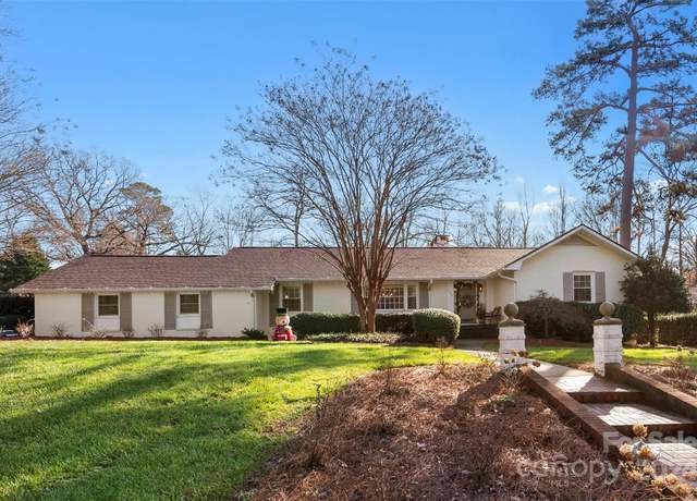 Property at 946 Scotch Dr, Gastonia, NC 28054, 5 beds, 4 baths