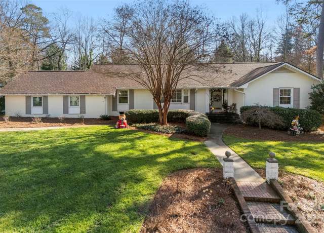 Property at 946 Scotch Dr, Gastonia, NC 28054, 5 beds, 4 baths